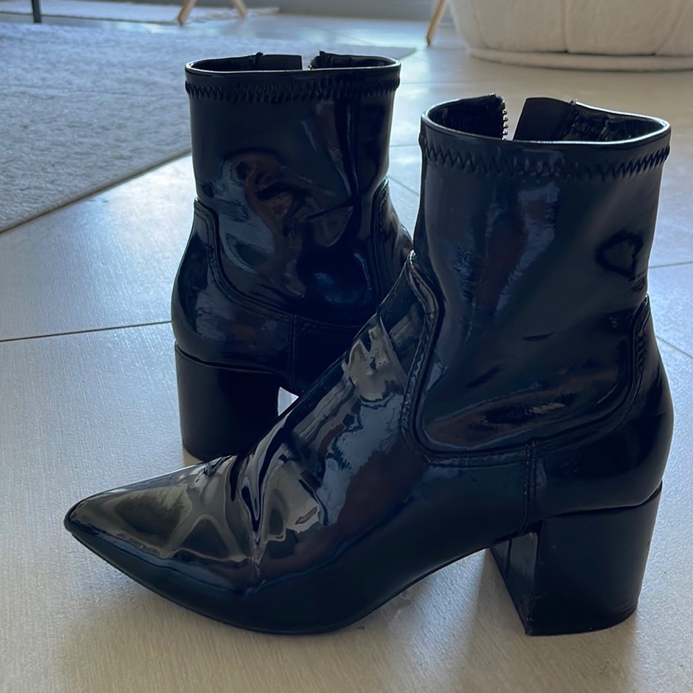 Aldo Black Patent Shiny Block Heel Booties